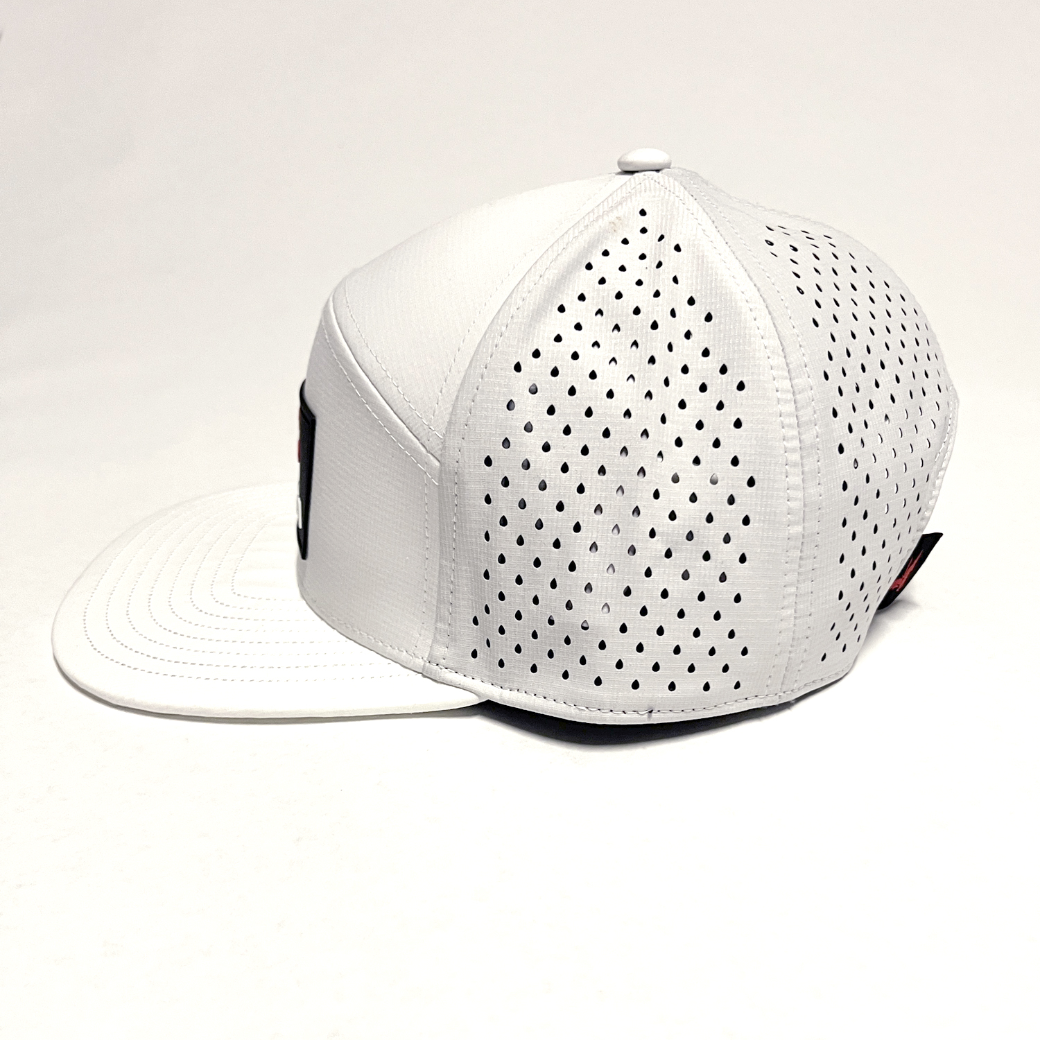 The Pirata Performance Flat Bill Snapback Cap - Image 5