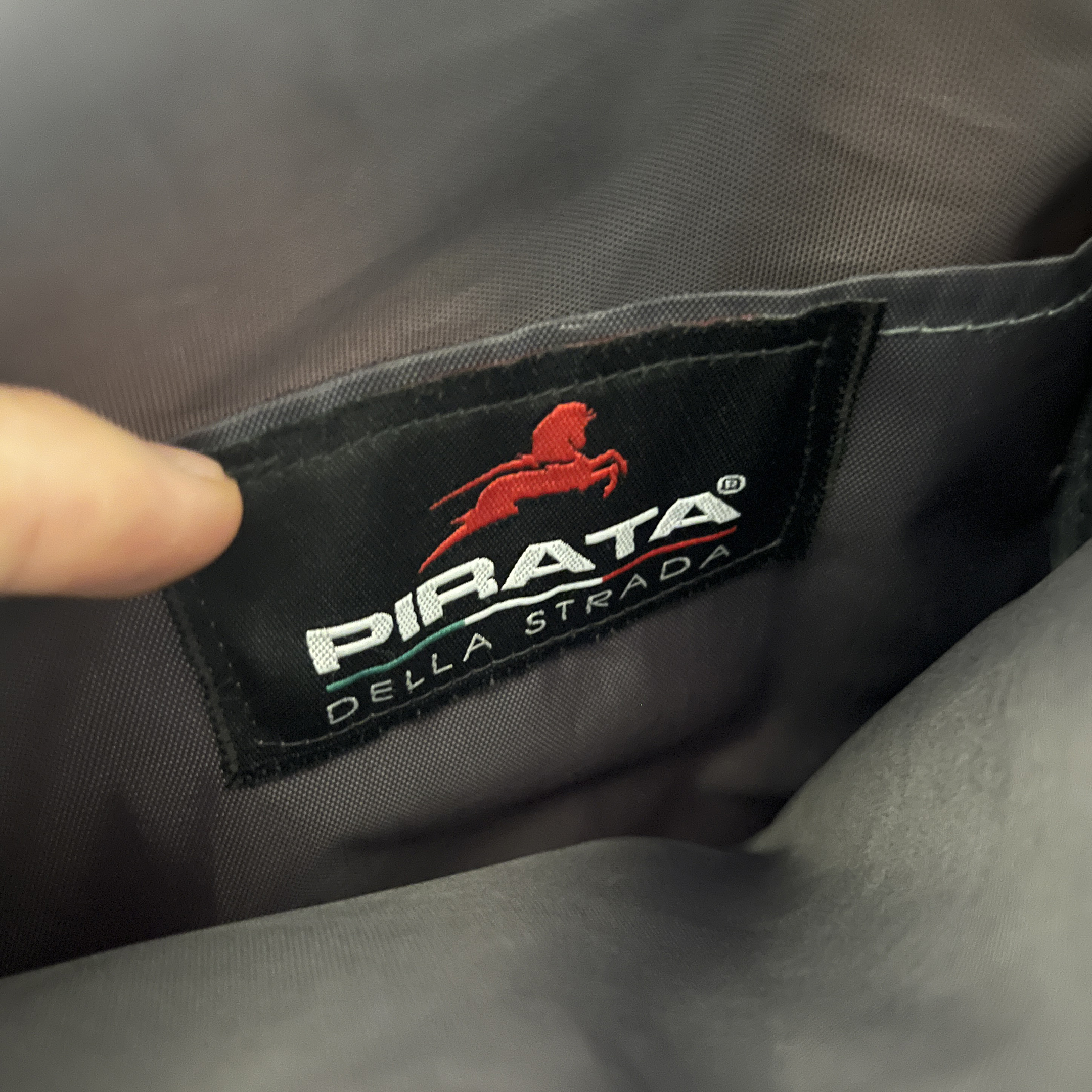 The Pirata Shoulder Sling - Image 9