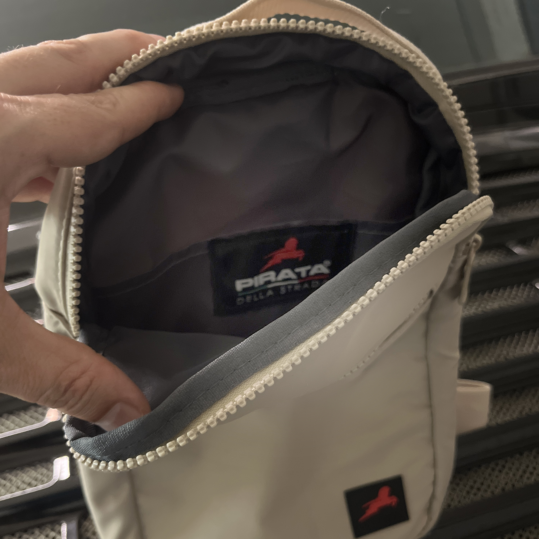 The Pirata Shoulder Sling - Image 8